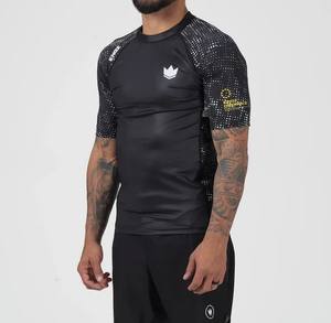 Vêtements de sport en gros, t-shirt de compression MMA respirant 2026, 100% polyester avec UPF50+, manches courtes et anti-UV Rashguard - Product Image 2