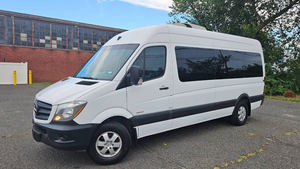 Mercedes-Benz Sprinter 2500 170 WB 2015 Usada, Furgoneta de Pasajeros de 12 Plazas, Tracción Trasera - Product Image 2