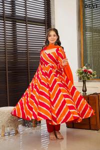 Magnifique robe Anarkali indienne et pakistanaise en tissu de soie Tabby, imprimé numérique fantaisie, pour mariage, décontractée, traditionnelle, vêtements pour femmes - Product Image 4