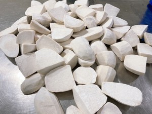 Taro surgelé de qualité supérieure fraîchement récolté sans conservateur Idéal pour les plats à base de taro Snacks et la cuisine asiatique - Product Image 5