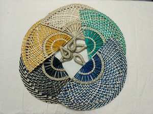 Handfan en bambou écologique fait à la main: accessoire de refroidissement élégant et durable pour une utilisation facile, mélange de l'artisanat avec la vie verte - Product Image 4