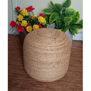 Poufs de hall extérieur européens et américains modernes Pouf en jute Tabouret en tricot à une poignée pour chambre à coucher et hôpital - Product Image 1