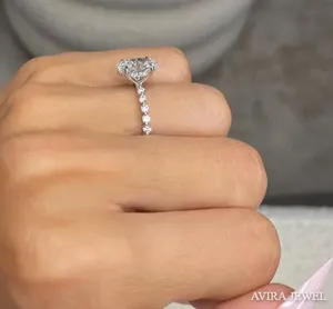 แหวนเพชรแท้เพาะเลี้ยงในห้องปฏิบัติการ สี E/F รูปทรงวงรี 1 กะรัต ทองคำแท้ 14k ปราศจากนิกเกิลและสารตะกั่ว เครื่องประดับเจ้าสาวสุดหรู VVS1 แหวนหมั้น - Product Image 2