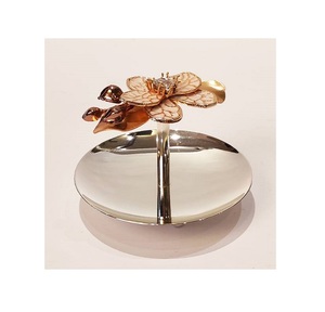Serveur à dessert en aluminium et acier inoxydable avec serveur à gâteaux et pâtisseries de qualité supérieure à un prix raisonnable - Product Image 3