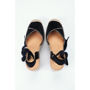 Alpargata cerrada con tacón de cuña alto - Product Image 4