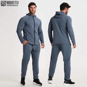 Conjunto de chándal de invierno de dos piezas personalizado sólido para hombre transpirable 100% algodón ajuste holgado cintura elástica ropa de calle informal camiseta - Product Image 1