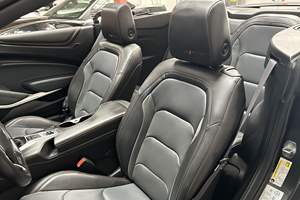 UTILISÉ LHD/RHD 2017 CHEVROLET CAMARO 2LT CONVERTIBLE - Product Image 2