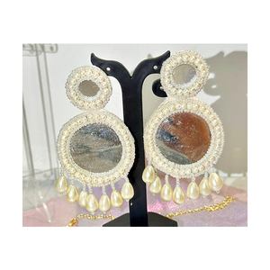 Boucles d'oreilles créoles colorées de meilleure qualité, meilleures ventes d'exportation indienne pour les fêtes, les mariages et les festivals - Product Image 3