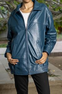 แจ็คเก็ตหนังแท้สำหรับนักขี่จักรยานลำลองและมีสไตล์ใหม่สำหรับผู้หญิงผ้าใบระบายอากาศพิมพ์ลายดิบในบรรจุภัณฑ์พรีเมี่ยม - Product Image 4