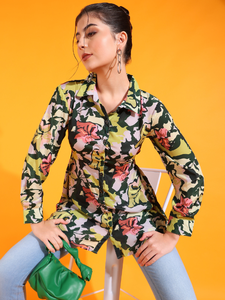 Vestido túnica de poliéster con estampado floral verde para mujer, con mangas largas y cuello camisero, diseñado para un uso cómodo y recto. - Product Image 2