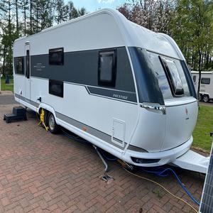 Livraison rapide : Caravanes Hobby conçues pour les familles et les aventuriers qui recherchent confort, sécurité, praticité et luxe à chaque voyage. - Product Image 1