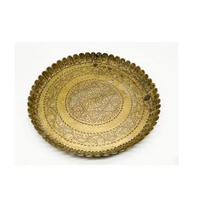 Assiettes de chargeur en laiton avec finition antique pour une touche opulente aux paramètres de la table du dîner - Product Image 1