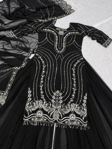 Traje Sharara de Georgette con Bordado sin Costuras y Piel Sintética, Diseño de Diseñador, Venta al por Mayor, Salwar Kameez Pakistaní, Especial para Fiestas y Festivales - Product Image 4