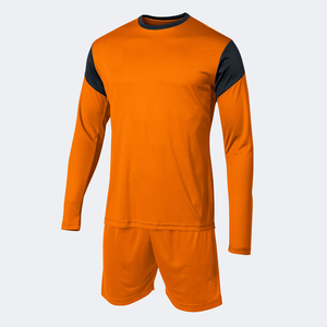 Uniforme de fútbol de poliéster 100% con mangas completas naranja, ropa de equipo de alta calidad, juegos de corte automatizados que incluyen logotipo personalizado-servicio OEM - Product Image 1