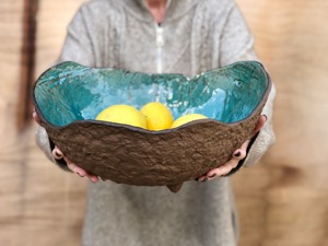 Cuenco decorativo de estilo Vintage, acento artesanal atemporal, ideal para regalo de inauguración de la casa, comedor o decoración inspirada en antigüedades - Product Image 2