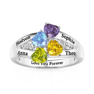 Bague de fiançailles personnalisée en forme de cœur avec 4 pierres de naissance et gravure de nom, sertie en clos, plaquée rhodium - Product Image 1
