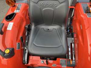 Tracteur à roues 4x4 L2502HST 20 CV 2025 – Tracteur de pelouse fiable et efficace avec composants essentiels : pompe et moteur - Product Image 5