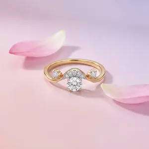 แหวนเพชรลักซ์เชฟรอนสีเหลืองทอง - Product Image 1
