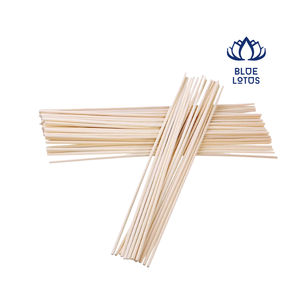 Diffuseur de parfum haut de gamme à l'odeur de lotus bleu avec bâtonnets en rotin écologiques - Product Image 1