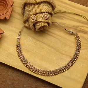 Ensemble de collier en laiton poli de qualité exportée avec accents de pierres précieuses pour les soirées et les cadeaux de l'Inde - Product Image 1