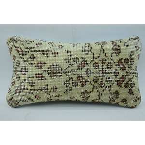 Oreiller en mosaïque Kantha en laine beige à motifs vintage 8x16 pouces avec technique tissée de conception de raisin lambrissé Paisley - Product Image 1