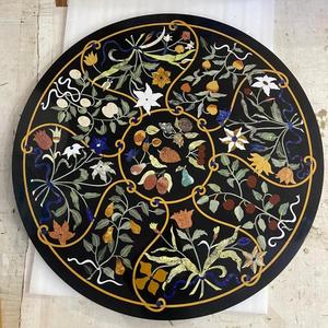 Table basse ronde et rectangulaire en marbre avec incrustation de pierre Pietra Dura durable, design contemporain, personnalisable pour le mobilier de maison - Product Image 6