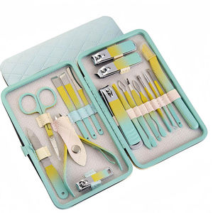 Kit de manucure professionnel de haute qualité en or pour femmes, 5 pièces, ensemble de manucure et pédicure, coupe-ongles en acier inoxydable 5 en 1, durable - Product Image 3