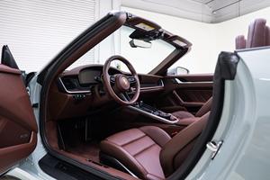 Porsche 911 Carrera 4 GTS Cabriolet 2025 con motor T-Hybrid, 532 hp y 449 lb-ft de torque - Product Image 6