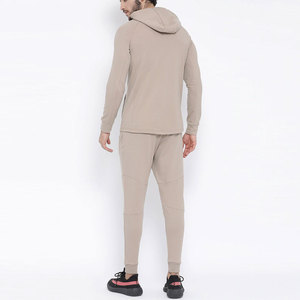 Entraînement sportif Survêtement homme tissu doux au toucher offrant une flexibilité pour les mouvements actifs pendant la course ou la gym - Product Image 5