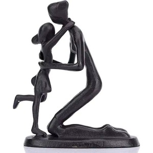 Escultura de metal de madre e hija que simboliza hermosamente un lazo de amor irrompible y conexión emocional. - Product Image 5