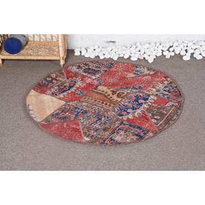 พรมขนสัตว์แนววินเทจทำด้วยมือผืนใหญ่สีแดงสีน้ำเงินผ้าปะต่อด้านหลังเป็นนามธรรมสี่เหลี่ยมสำหรับห้องนั่งเล่น Hallway-3.4 x 3.4ฟุต - Product Image 1