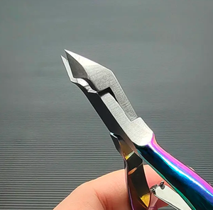 Pinces à cuticules en titane multicolores professionnelles pour coupe-ongles à lame incurvée avec pédicure et outil de manucure - Product Image 3
