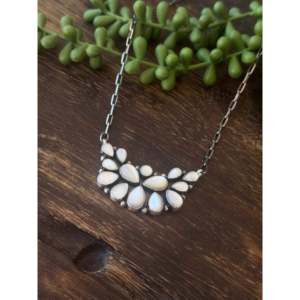 Collier en grappe de nacre et argent sterling de Sharon Francisco - Product Image 4