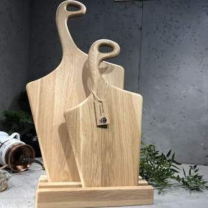 Planche à découper en bois d'acacia et de manguier artisanale avec des tailles personnalisées conçues pour une utilisation élégante à la maison et à l'hôtel Planche à fromage en résine - Product Image 5