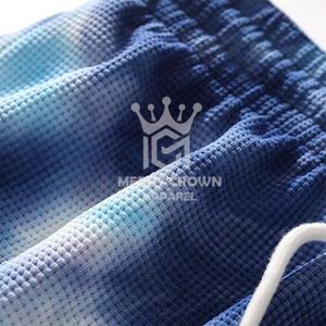 กางเกงขาสั้นผ้าฝ้าย100% สำหรับผู้ชายสีทึบเป็นมิตรกับสิ่งแวดล้อม - Product Image 3