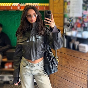 Chaqueta Corta de Motociclista Vintage de Cuero Negro para Mujer 2026 con Cremallera y 2 Bolsillos, Capucha de Piel de Oveja, Ropa de Calle de Moda - Product Image 3