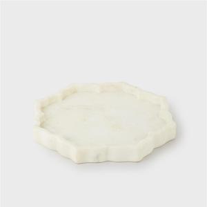 Plateau de service ovale en marbre blanc de fabrication OEM pour cadeaux de mariage avec un beau motif de feuille - Product Image 5