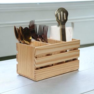 Moderno Porta Cubiertos de Madera Natural Hecho a Mano, Organizador de Mesa Duradero con Múltiples Compartimentos, Diseño de Listones para Cucharas, Tenedores y Cuchillos - Product Image 1