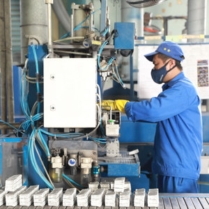 Batterie automobile scellée sans entretien JP Blue 40B20L 12V 35Ah - Product Image 6