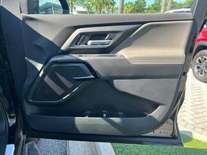 2026รถ cchevr-olet silve-RADO EV Trail B OSS ราคาไม่แพง - Product Image 2