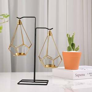 Portavelas de Alambre Metálico, Decoración Contemporánea para el Hogar, Elegante Centro de Mesa para Decoración de Sala de Estar - Product Image 1