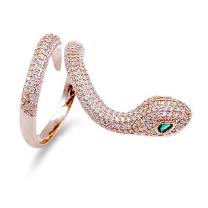 Anello a Forma di Serpente Placcato in Oro Rosa con Zirconi Trasparenti, Intarsio in Titanio 18K, Anello Apribile alla Moda Unisex, Gioiello Regalo per Uso Quotidiano - Product Image 3