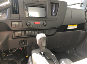 Véhicules d'occasion IS-UZU M21 TT E 2ème génération automatique Prêts pour une livraison rapide - Product Image 3