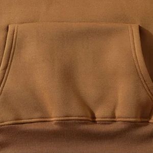 Ensemble de vêtements de sport de survêtement personnalisé pour hommes et femmes avec impression de logo - Product Image 2