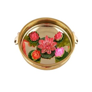 Lot de 2 Urli en laiton martelé de la plus grande qualité Forme ronde Diwali Décoration Urli pour mariage et événement - Product Image 6