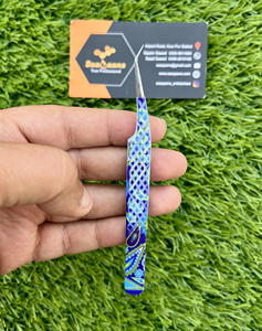 Pinzas de extensión de pestañas de acero inoxidable con estampado de mármol personalizado, totalmente cerradas, agarre fuerte, Punta puntiaguda de acero sostenible privada - Product Image 2