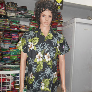 Nouveau Design OEM vente en gros d'articles décontractés à manches courtes chemises hawaïennes imprimées de fleurs de l'inde - Product Image 1