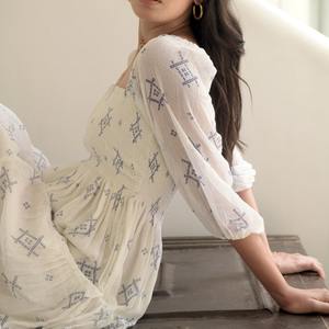 Robe de soirée indienne longue élégante en coton fait à la main, robe à imprimé floral, cadeau de mariée, robe de mode pour femme personnalisée, vêtements d'été - Product Image 4