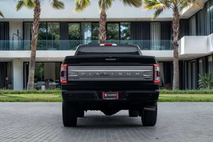 2022 Platinum EcoBoost 3.5L Diésel V6 Turbo Automático Asientos de Cuero Oscuro Neumáticos R20 SUV con Volante a la Izquierda Techo Panorámico LED - Product Image 6