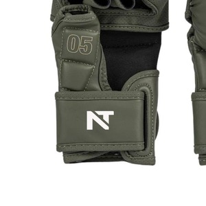 Gants de boxe Tech New Style avec design personnalisé et logo personnalisé Suivant - Product Image 2